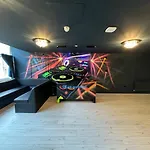 Unique City Centre Dj Apartment - Sleeps 20
